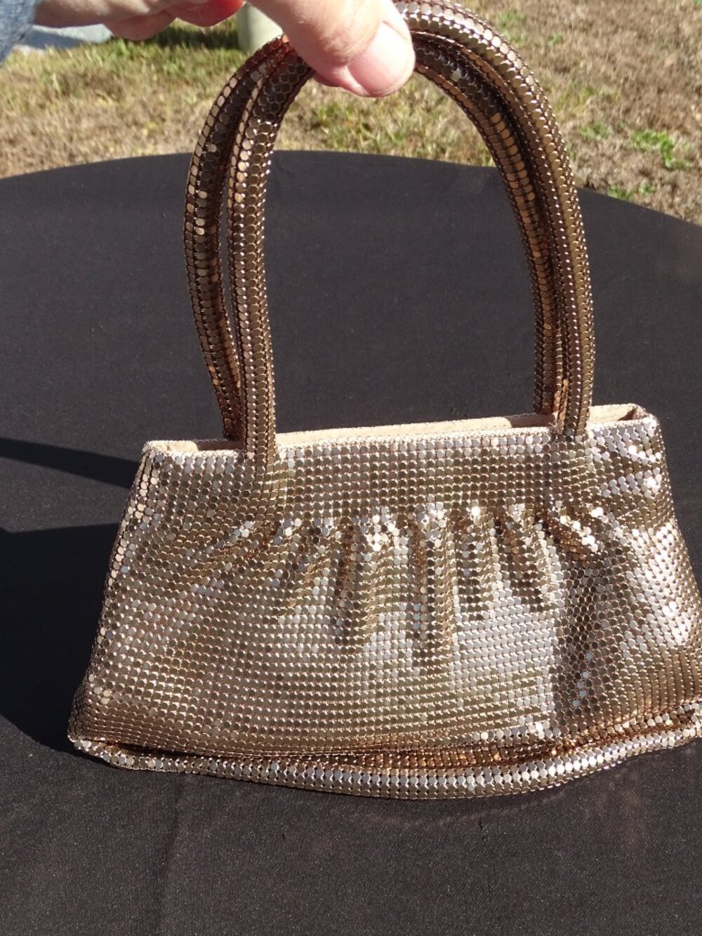 Whiting and Davis Gold Mesh Handbag 9" x 6" Vintage - Picture 2 of 11
